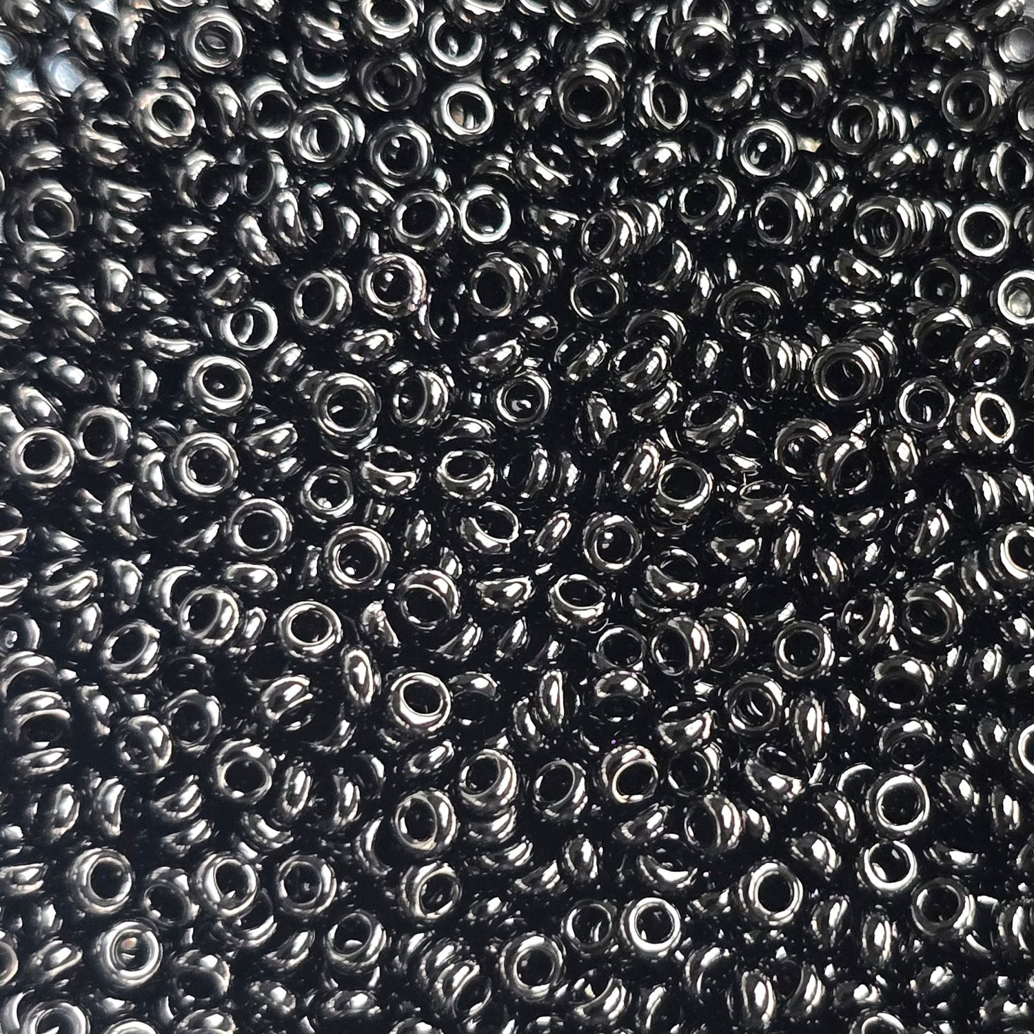 Toho 11/0 Demi Round Beads: Jet Toho 11/0 Demi Round Beads: Jet