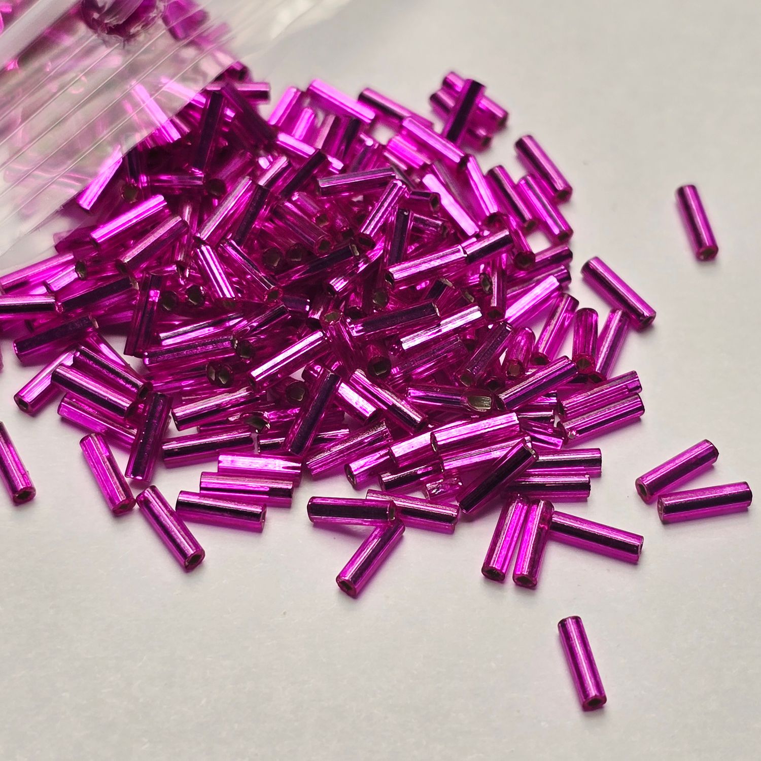 6mm Bugles: #23 Silverlined Bold Pink