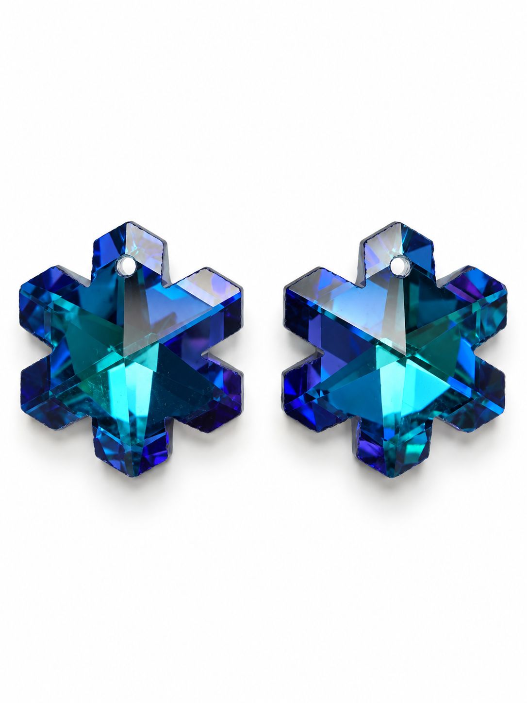Snowflake Crystal Pendants 20mm: Bermuda Blue Snowflake Crystal Pendants 20mm: Bermuda Blue