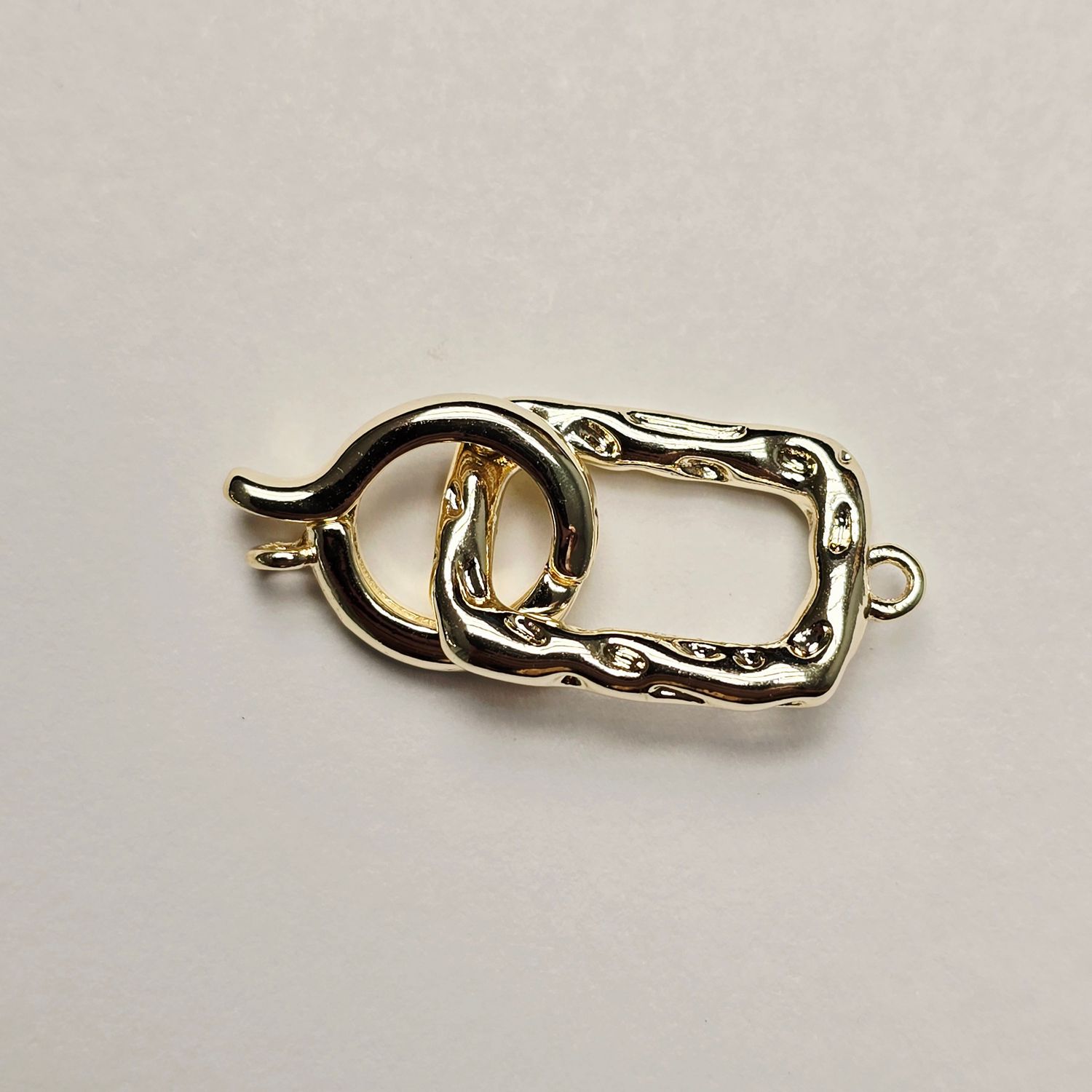 Hammered Square Round Clasp: Gold Plated