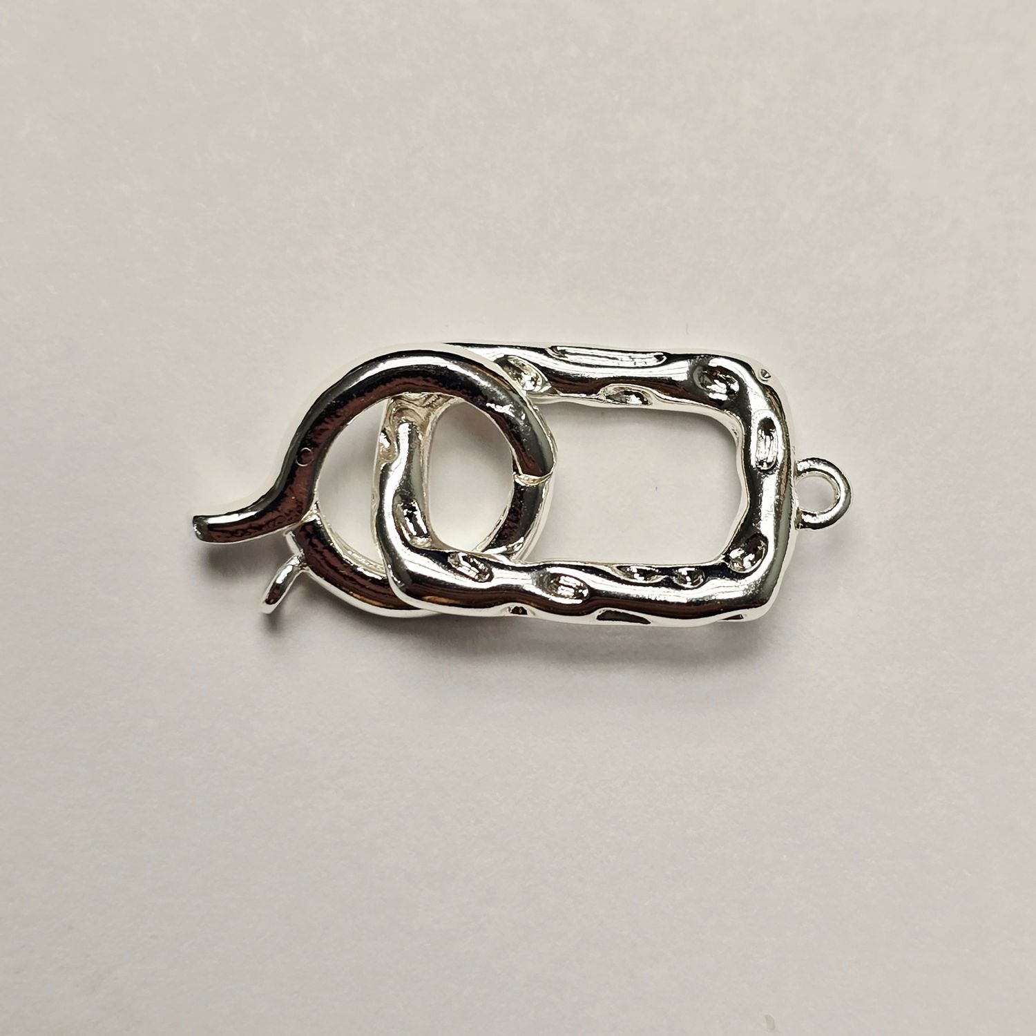 Hammered Square Round Clasp: Silver Plated