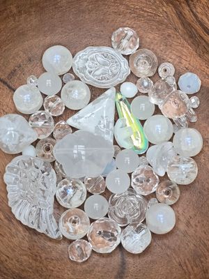Glass Bead Mix 50 Grams: White/Clear