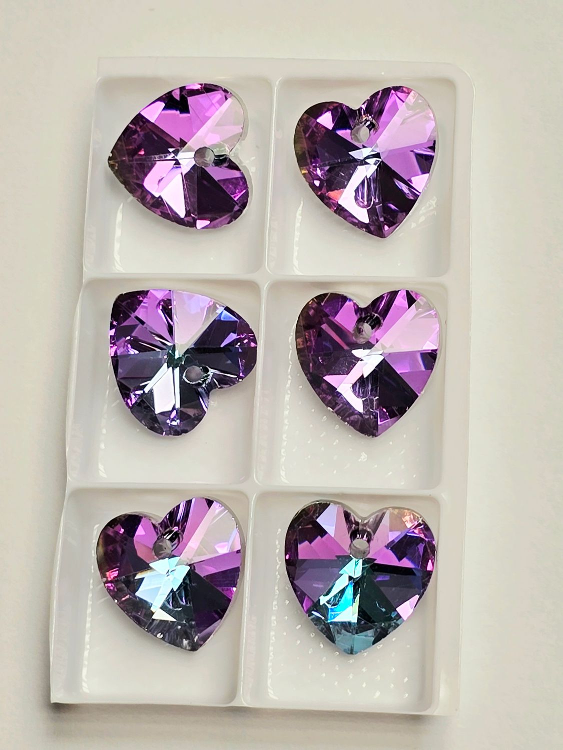 Heart Crystal Pendants 14mm: Light Virtail