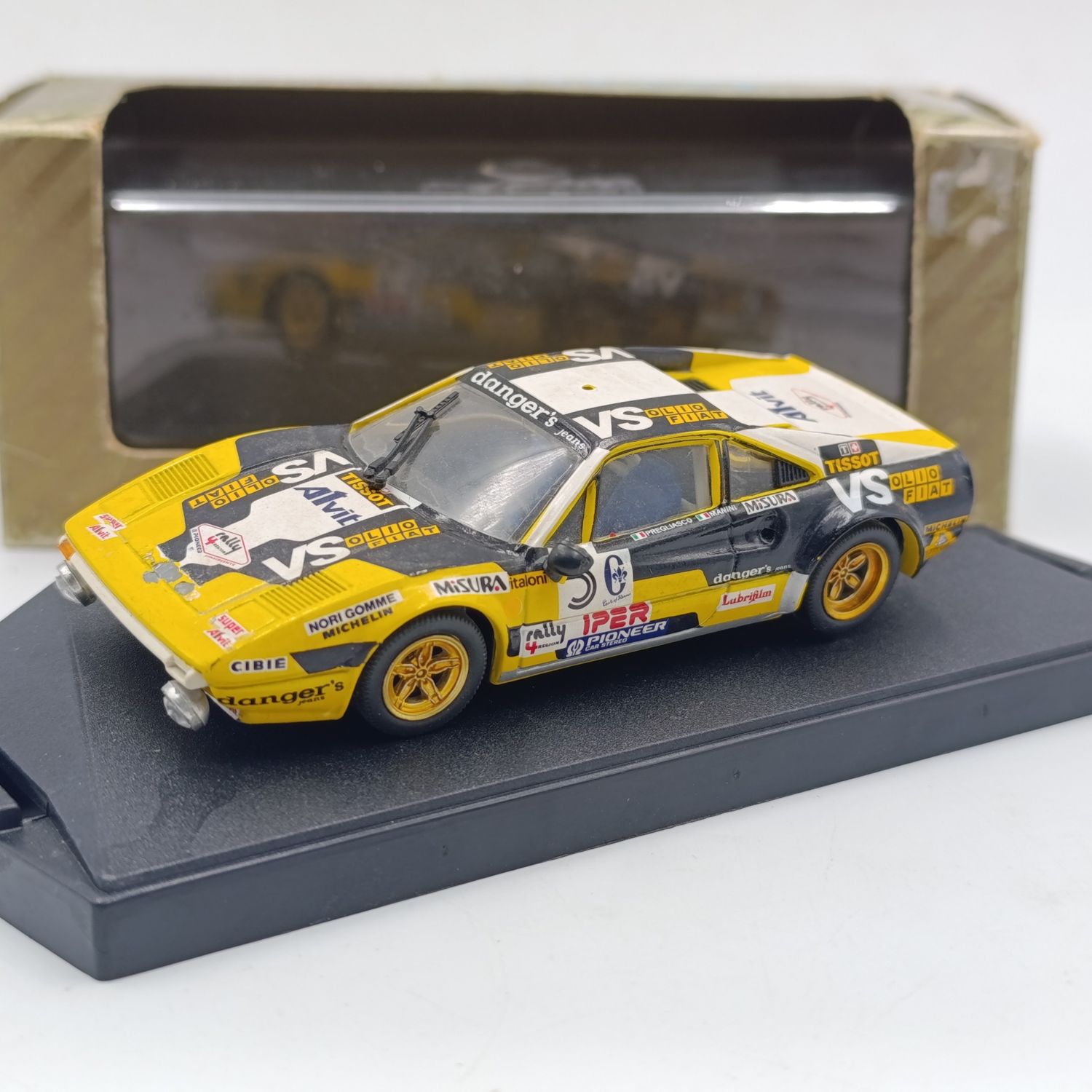 Vitesse #L026 Ferarri 308 GTB Olio Fiat race car model - scale 1/43