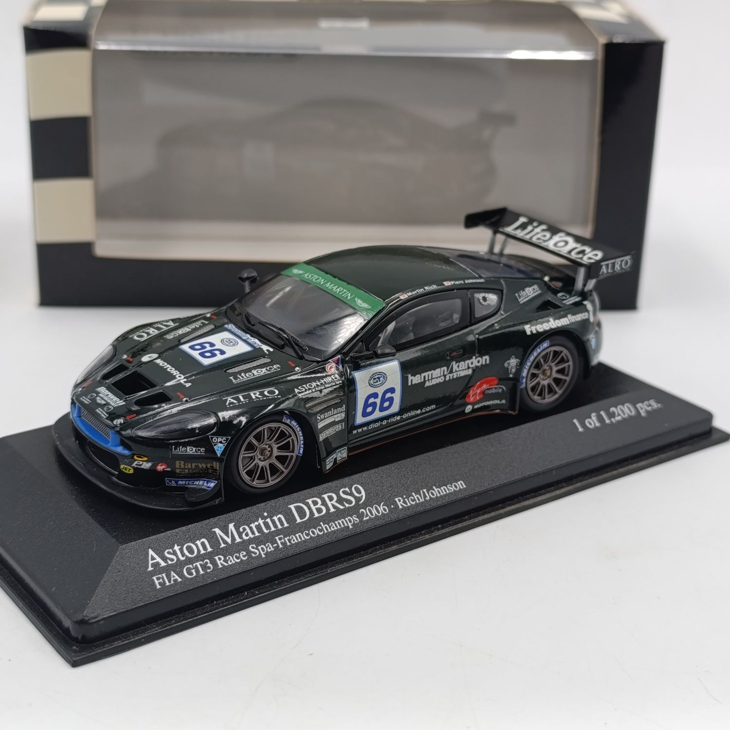 MiniChamps Aston Martin DBRS9 FIA GT3 2006 race car model - scale 1/43