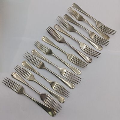 Lot of 14 silverplated vintage forks - same size but different brands