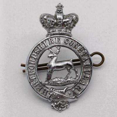 Hertfordshire Constabulary chrome cap badge plus collar badge - also police sergeant rank badge