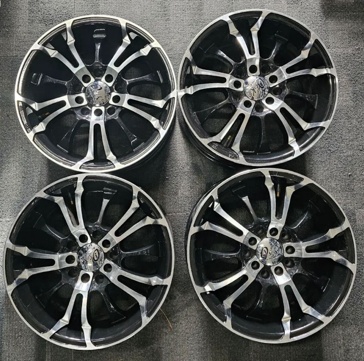 *USED* SET OF 4 OSAKA MANNUS 15x6" MACHINED/BLACK WHEELS PCD: 5x114.3 ET: 40P