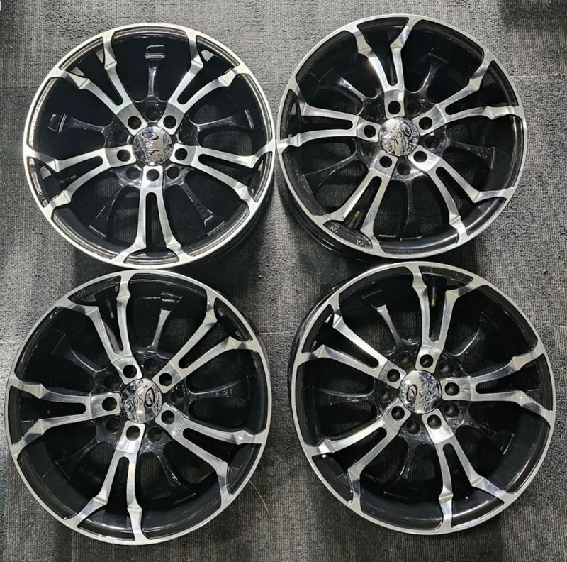 *USED* SET OF 4 OSAKA MANNUS 15x6" MACHINED/BLACK WHEELS PCD: 5x114.3 ET: 40P