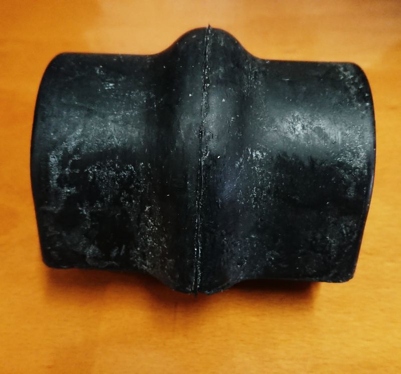 #450J Bushing for torsion bar / stabilizer Bar / Anti Roll Bar on Rear Axle 38mm