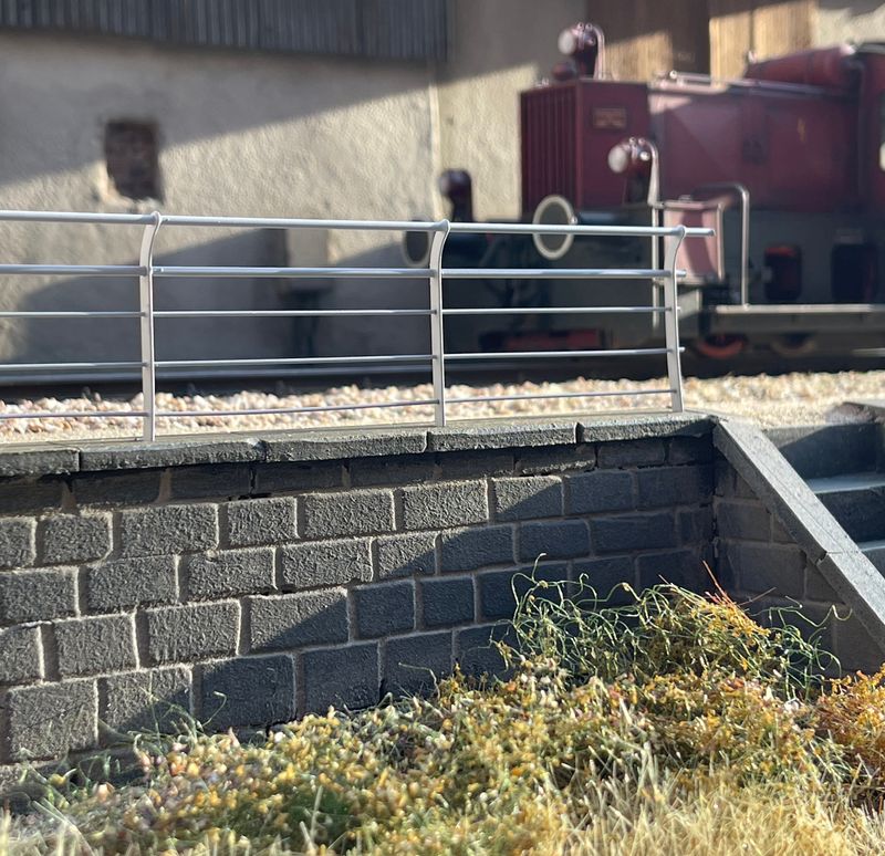 Basic-Line Geländer modern, abgewinkelt - Spur1 - Becker&Sohn Modellbau