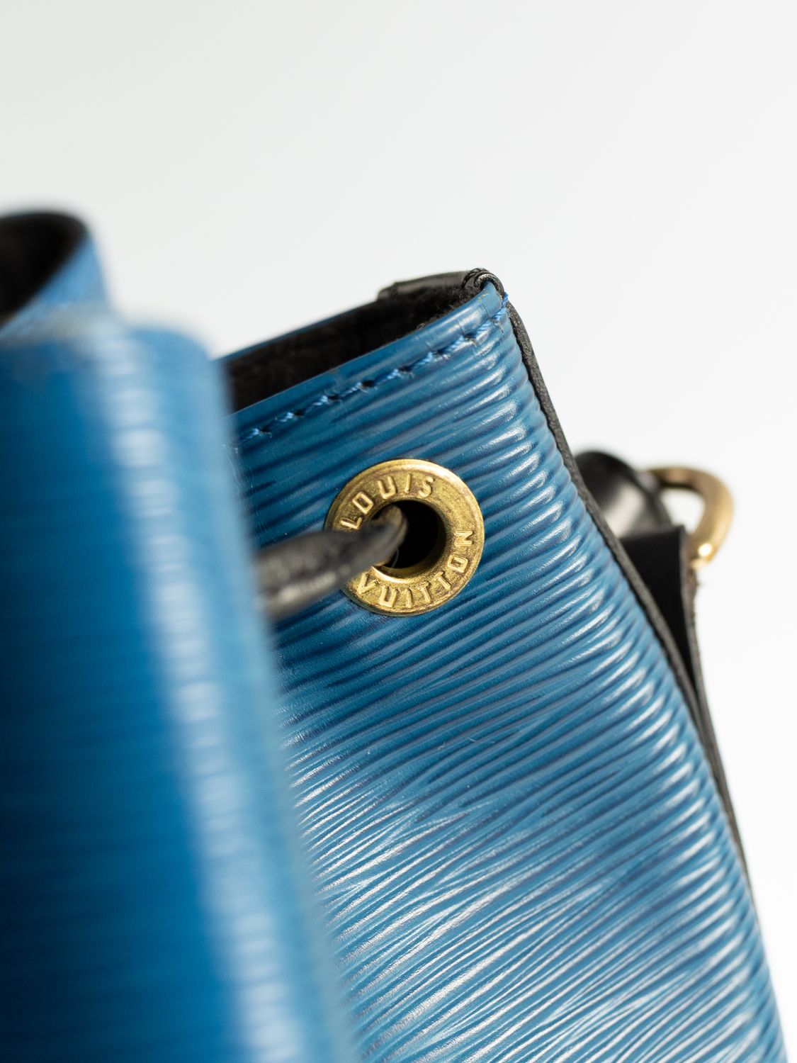 Louis Vuitton Noé Blue Bag