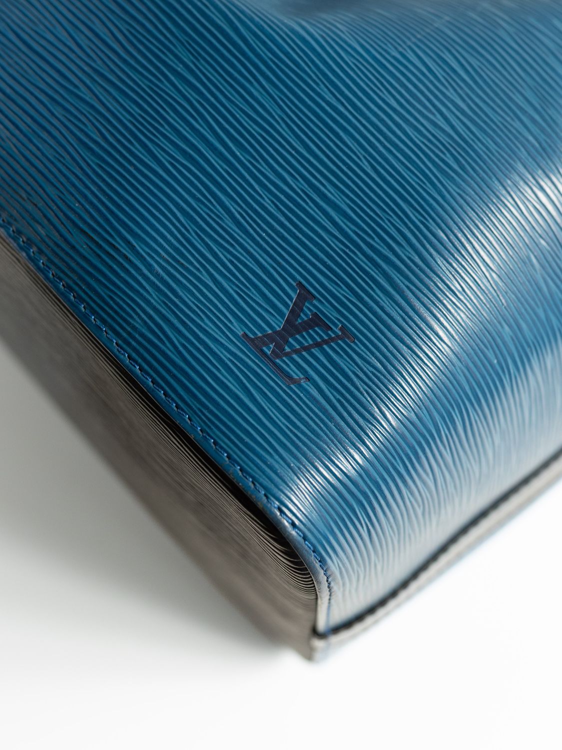 Louis Vuitton Noé Blue Bag