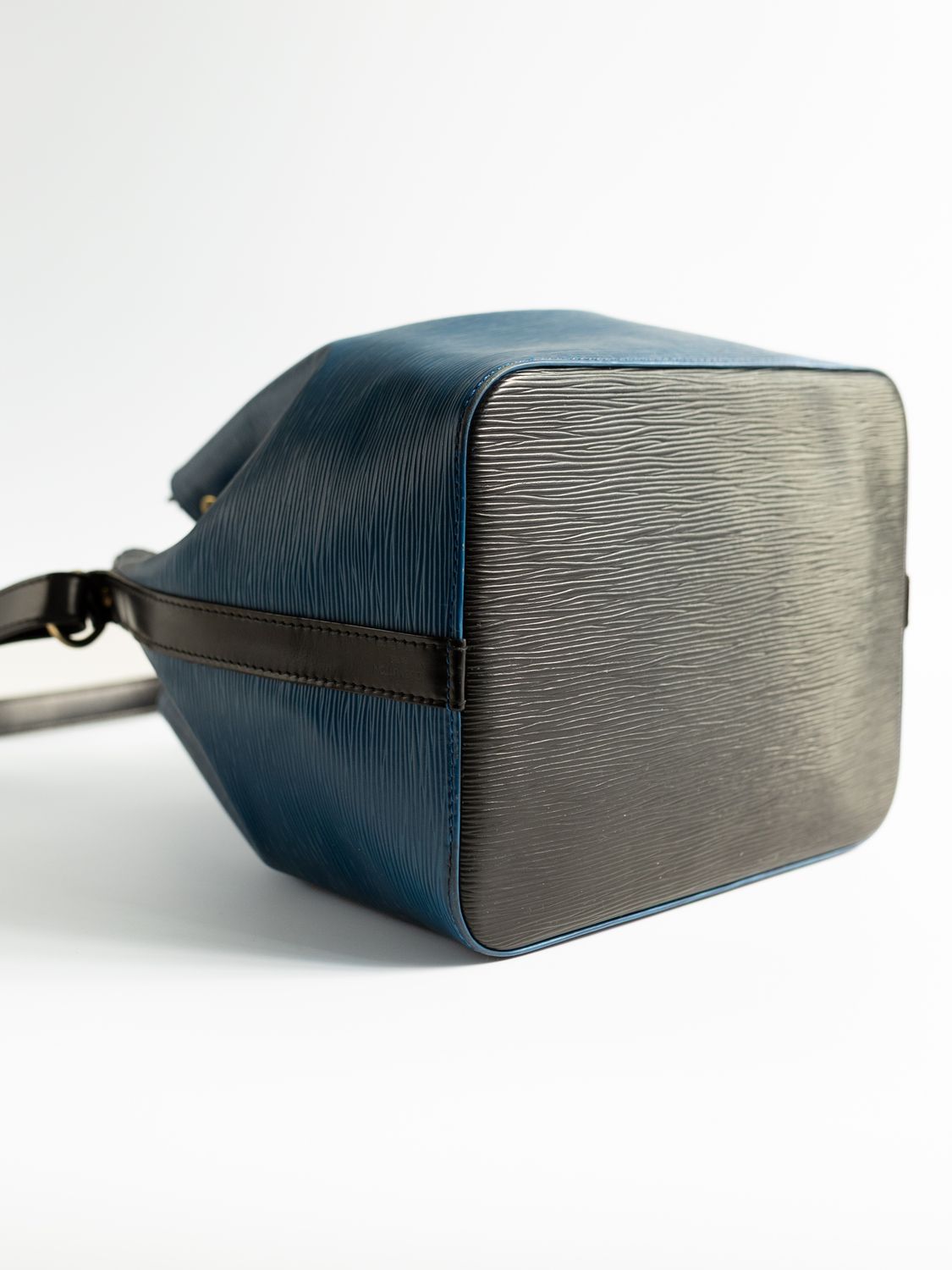 Louis Vuitton Noé Blue Bag