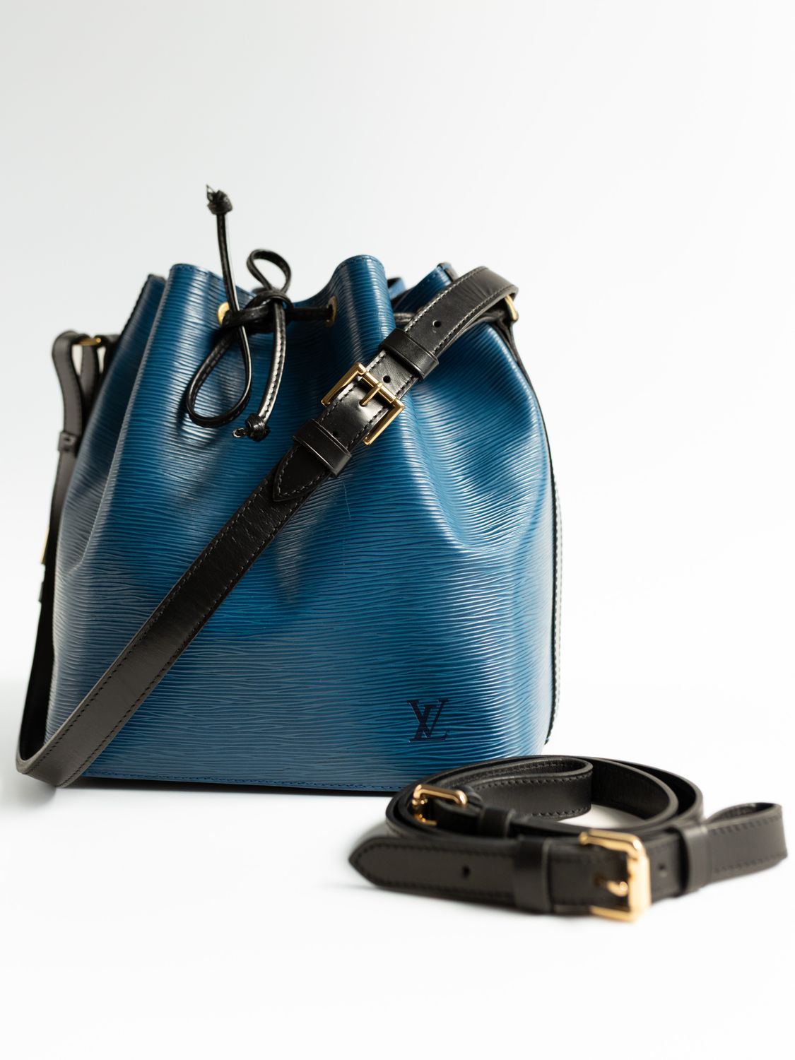 Louis Vuitton Noé Blue Bag