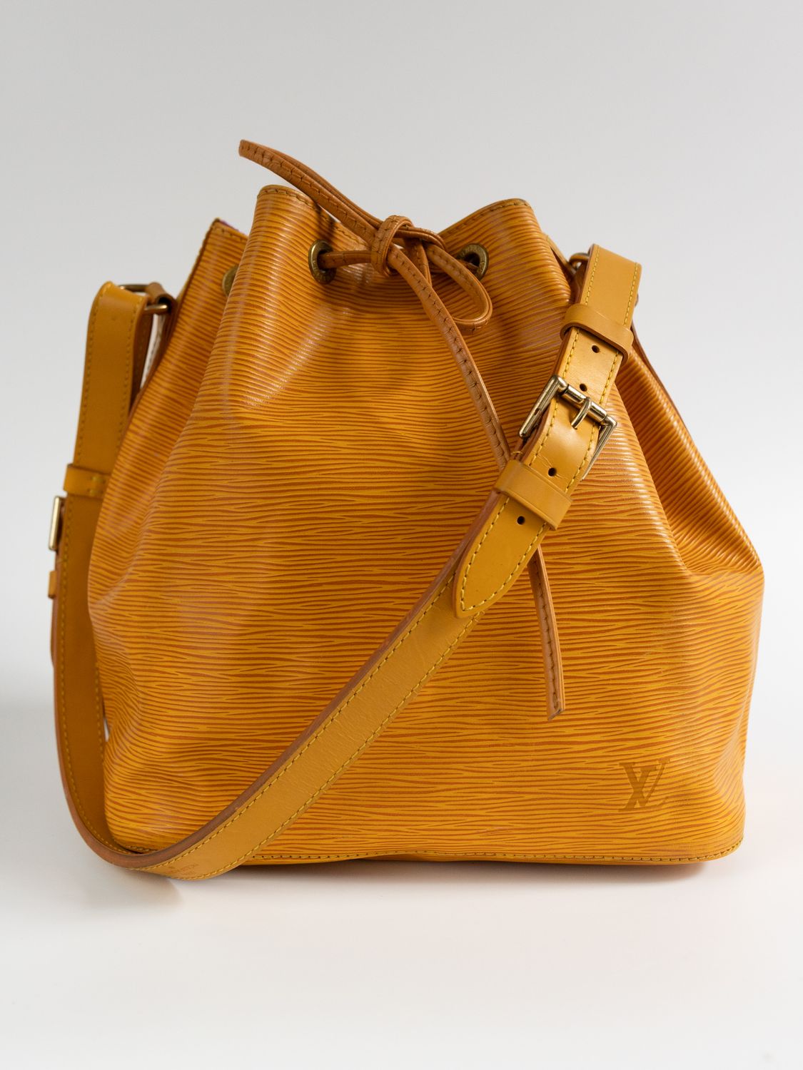 Louis Vuitton Noé 1995 Bag