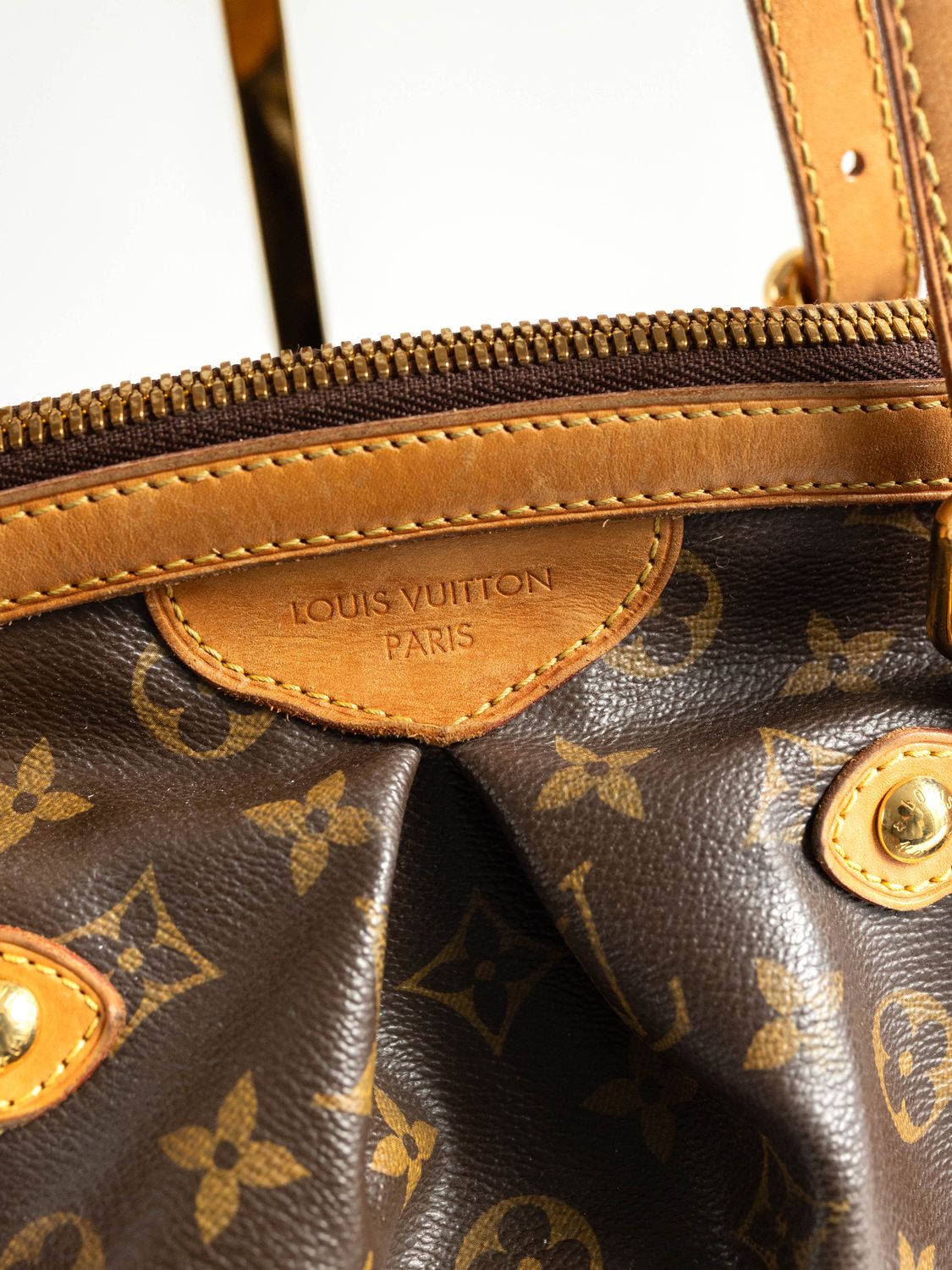 Louis Vuitton Tivoli GM Bag