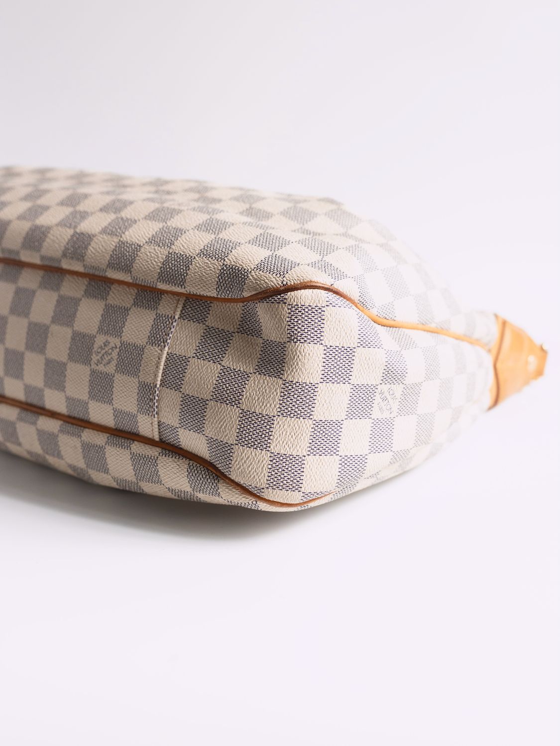 Louis Vuitton Evora MM Bag