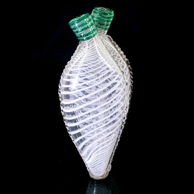 Doppelflasche sogenannte Gimmel Flask mit Fadendekor, 19.Jh.