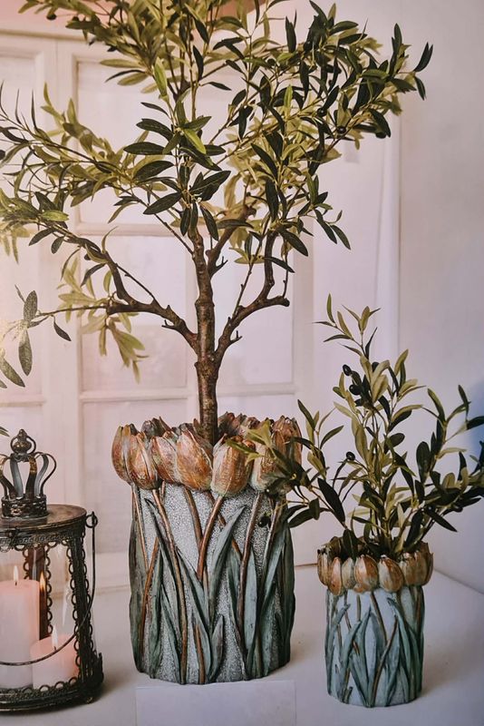 Vase Tulip Irgrøn med antik guld H 23 cm.