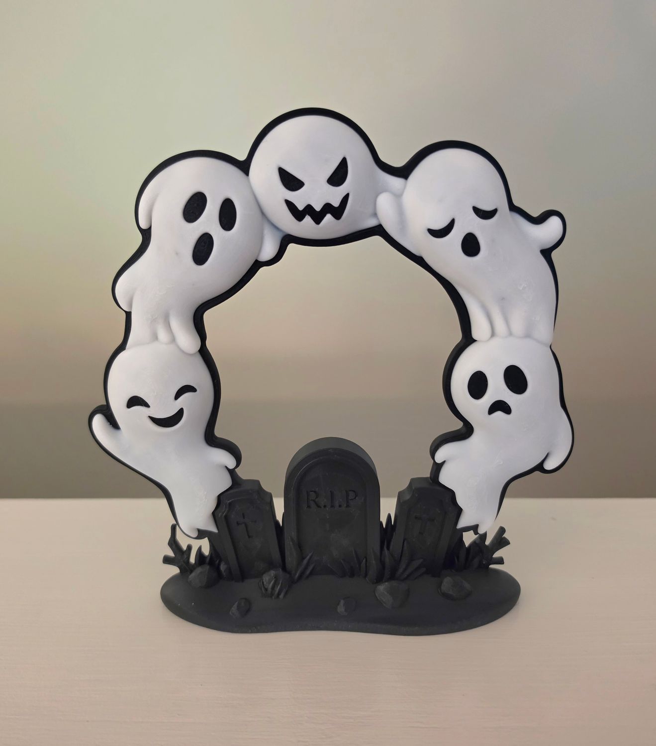 3D Ghost Arch Decor