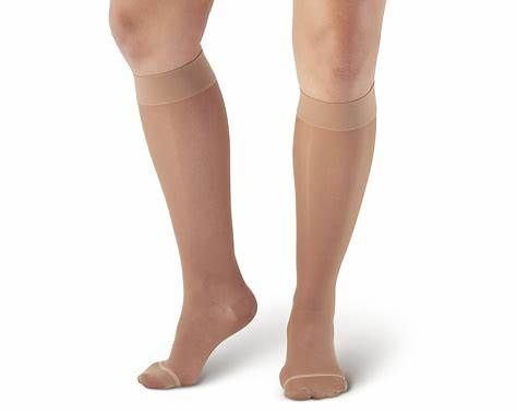 AMES WALKER 20-30mmHg KNEE HIGH CLOSE TOE