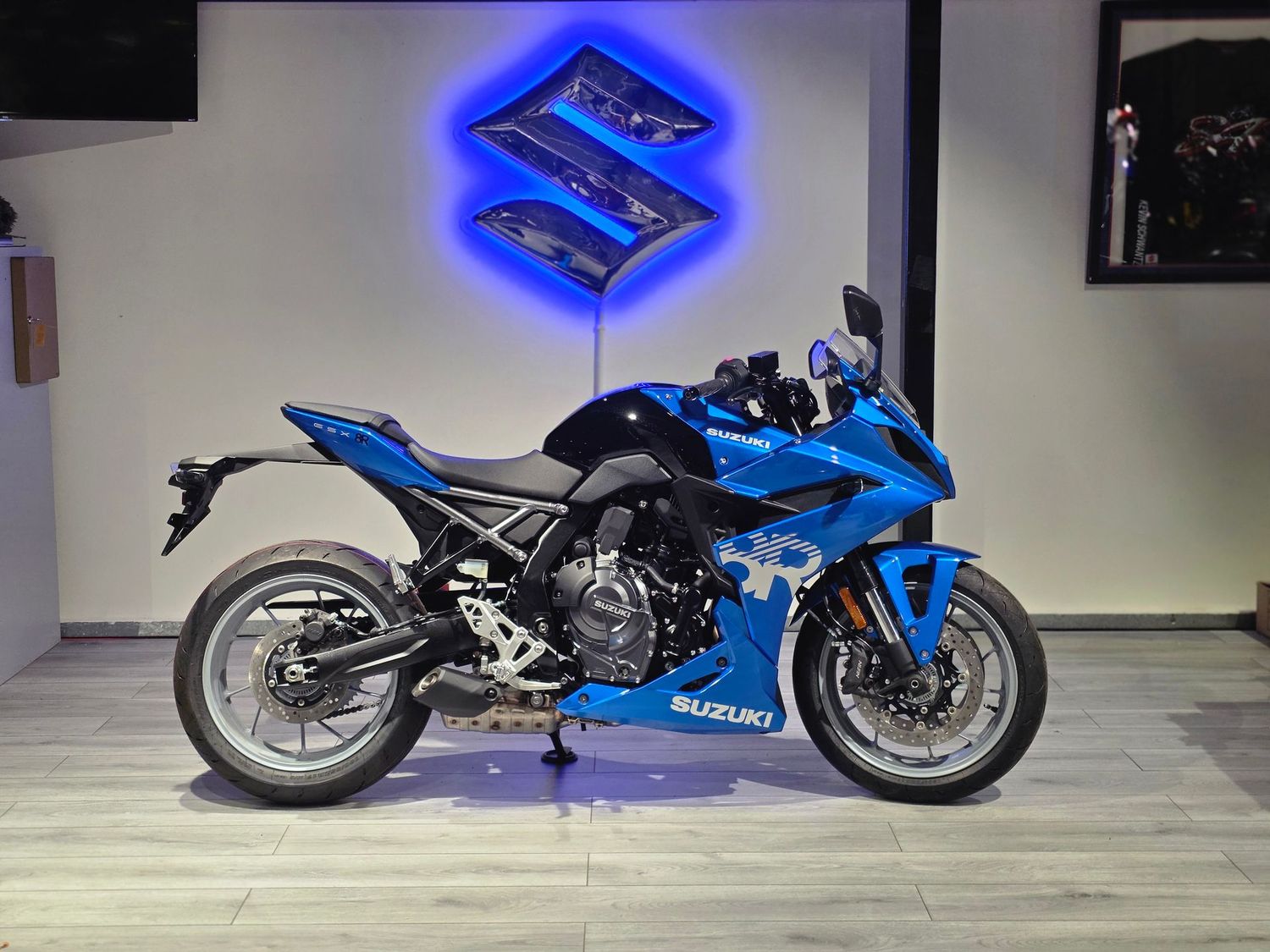 Suzuki GSX-8R