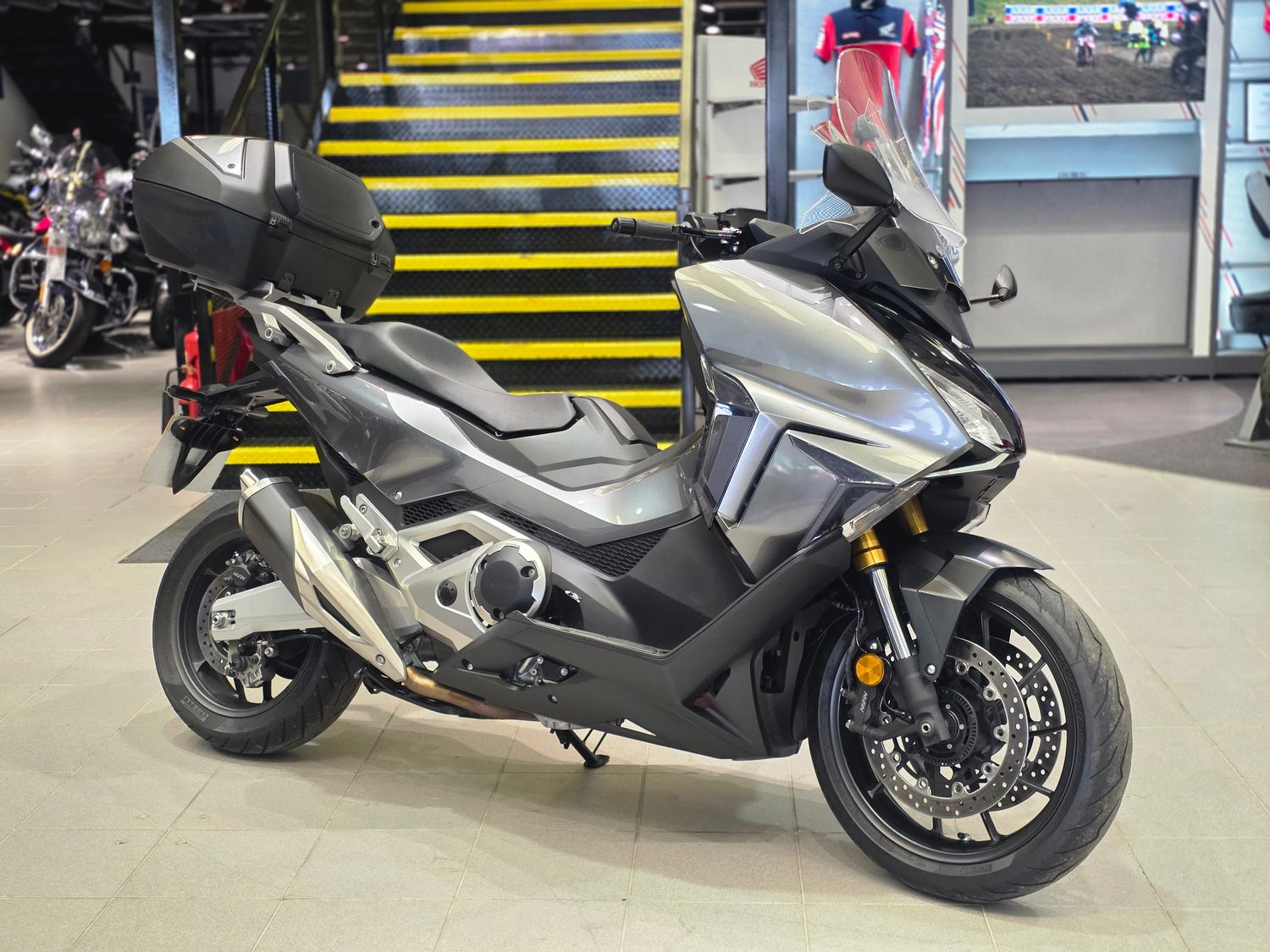 Honda Forza 750
