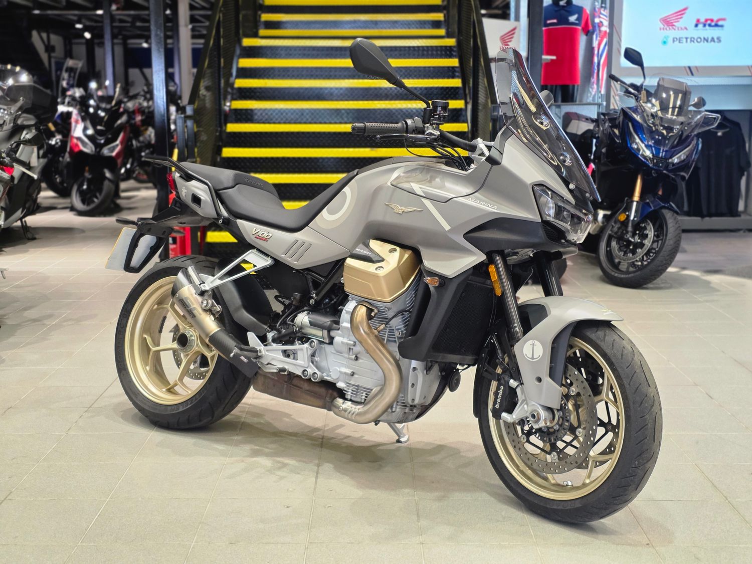 Moto Guzzi V100 Man