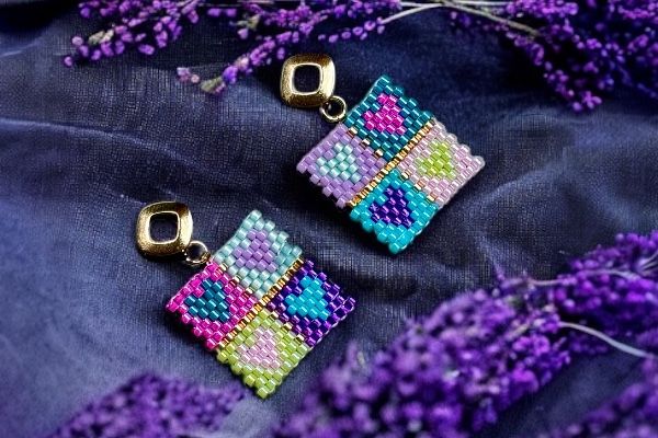 Boucles d’oreilles ‘Motifs en écho’