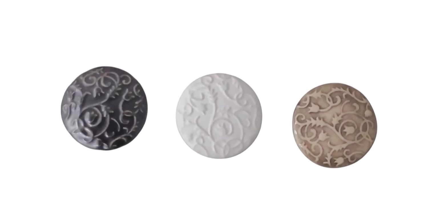 Pomo porcellana Botanic diametro 50mm altezza 27mm (art-P3600 - P3619 - P3626) Pomo porcellana Botanic diametro 50mm altezza 27mm (art-P3600 - P3619 - P3626)