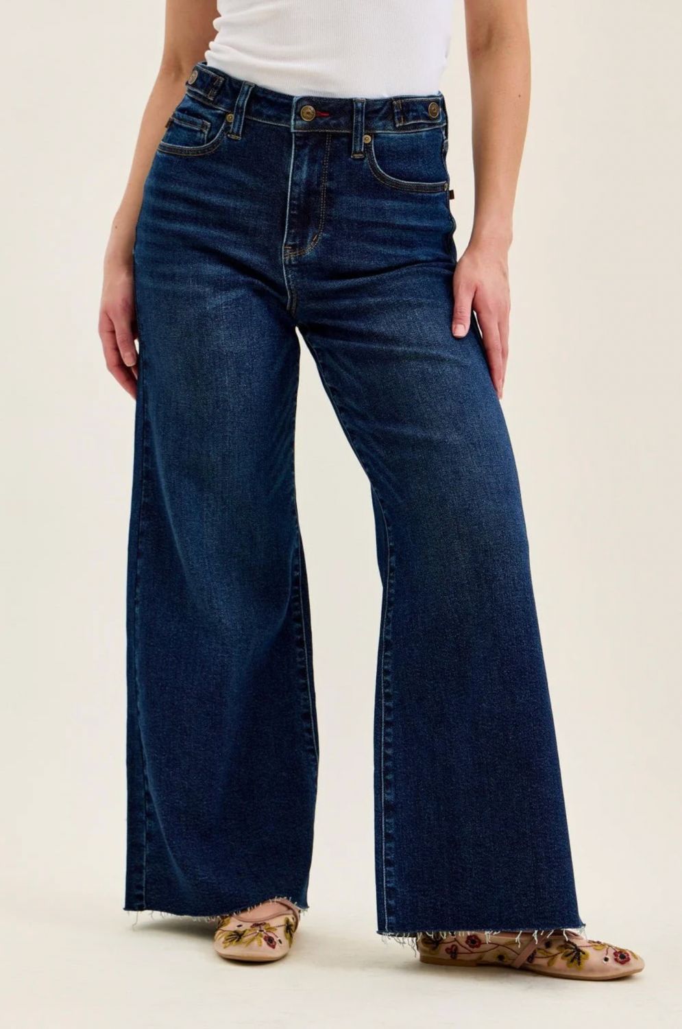 HW - Petite Retro Wide w/Adjustable Tabs - 0