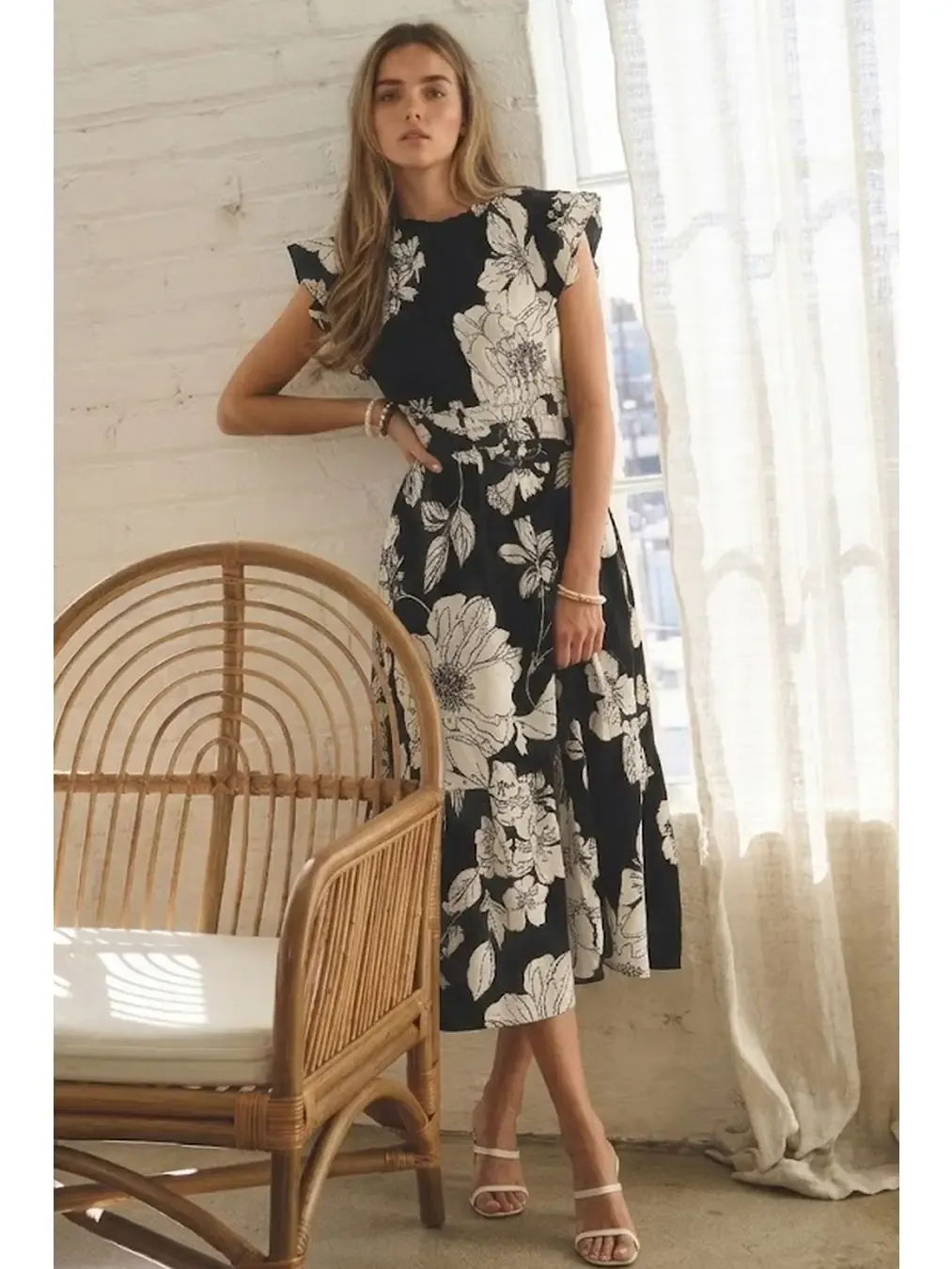 Dress - Flutter Sleeve - Black &amp; White - Large
