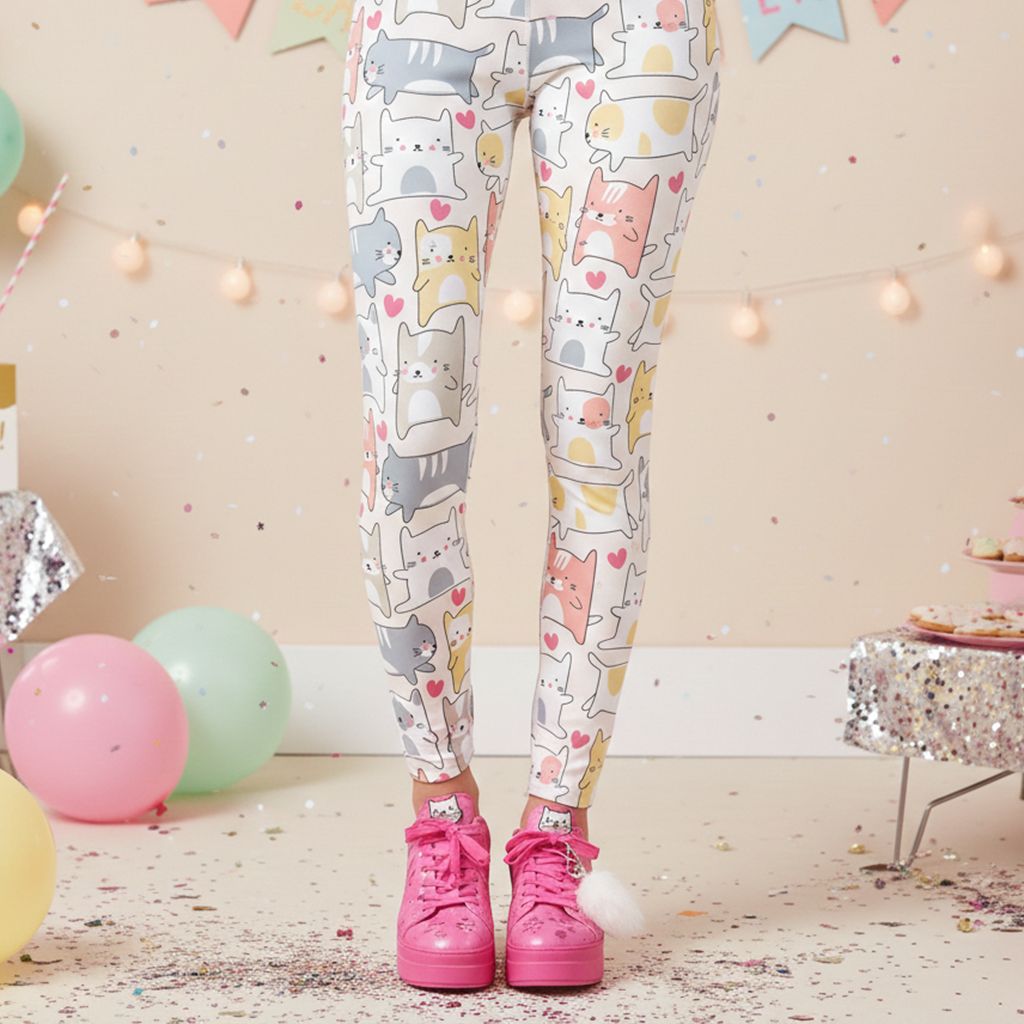 Cat motif with hearts, high-waisted leggings