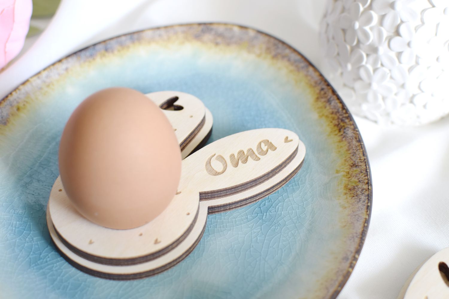 Personalisierter Eierbecher Ostern aus Holz