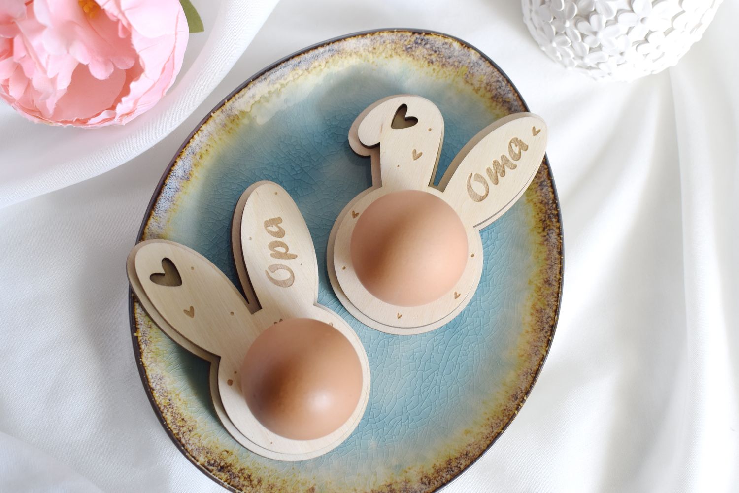 Personalisierter Eierbecher Ostern aus Holz