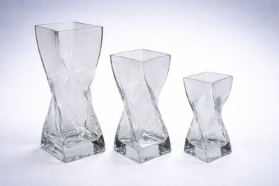 Twistervase „Volare“ aus Glas, ab € 46,00 Twistervase Volare aus klarem Glas mit schwerem Boden in drei Größen, gravierbar