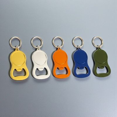Farbige Schlüsselanhänger Kapselheber aus Metall mit Gravur
