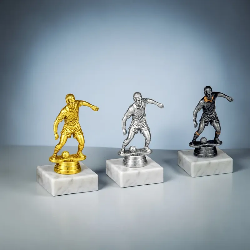 Fußballfigur Classic Player Gold Silber Bronze auf Marmorsockel Greinecker Pokale Salzburg