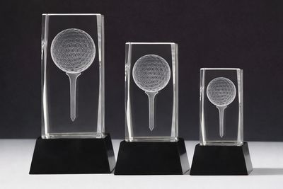 Golfaward Crystal Tee aus Kristallglas mit 3D graviertem Golfball