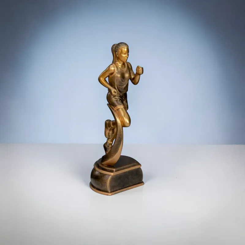 Resintrophäe Läuferin in Bronzeoptik für Laufbewerbe
