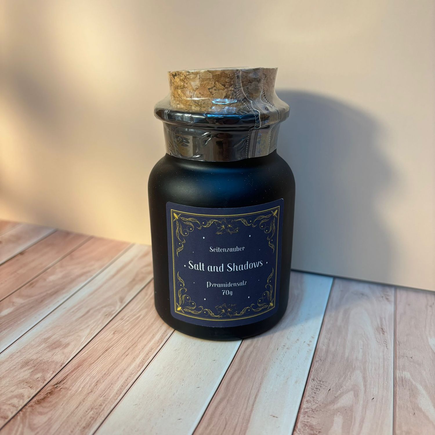 Pyramiden-Salz im Glas „Salt and Shadows“ (70 g)