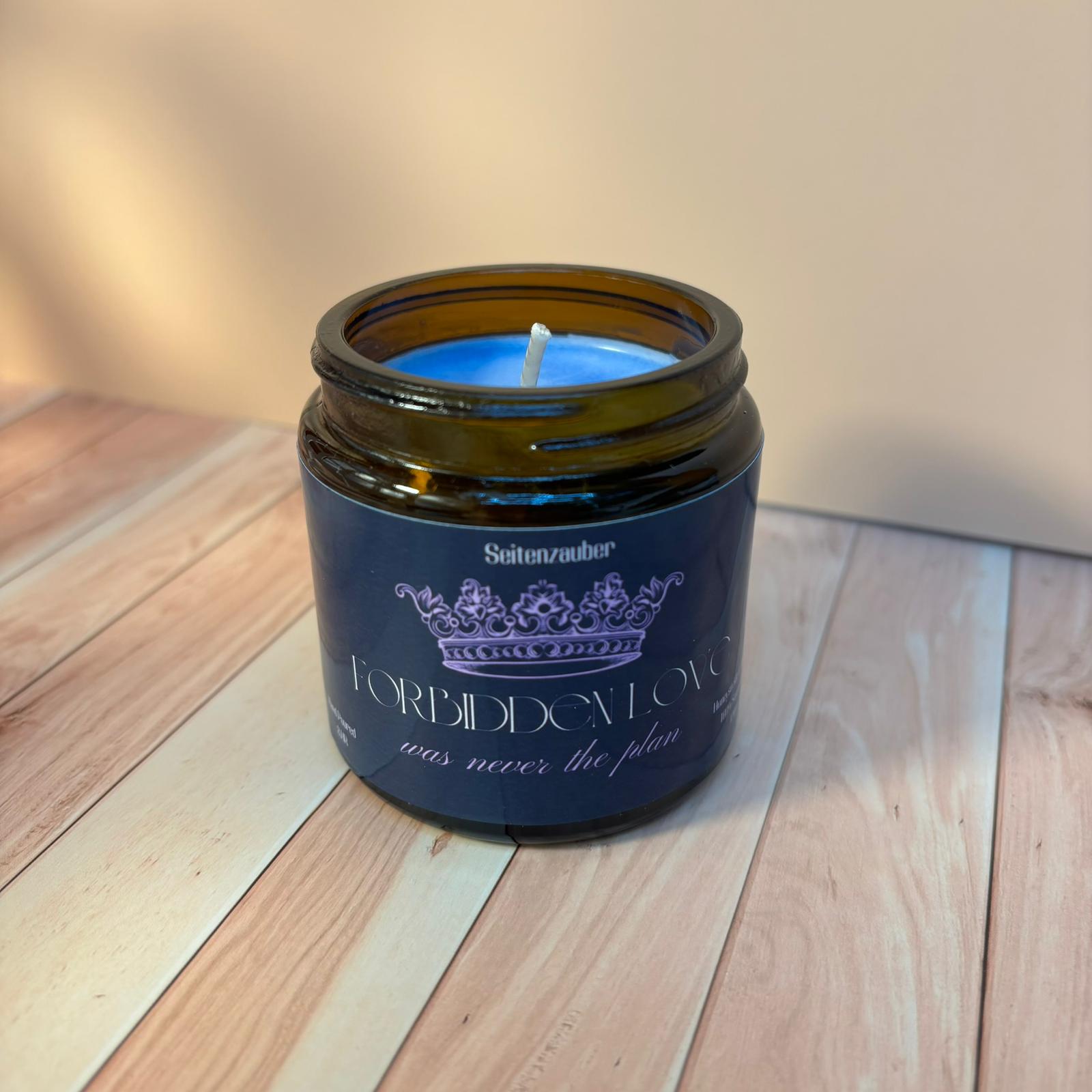 Duftkerze „Forbidden Love was never the plan“