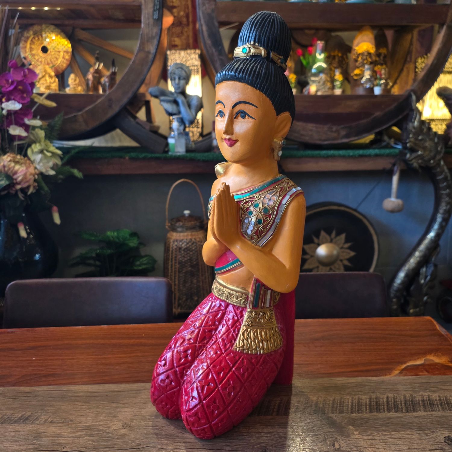 Sawasdee lady 39cm - Seated/Red skirt