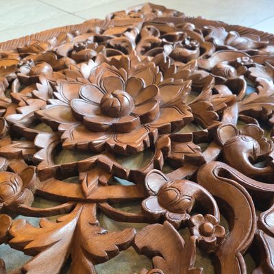 Hand-Carved Thai Floral Wooden Wall Plaque – Traditional Lotus Design