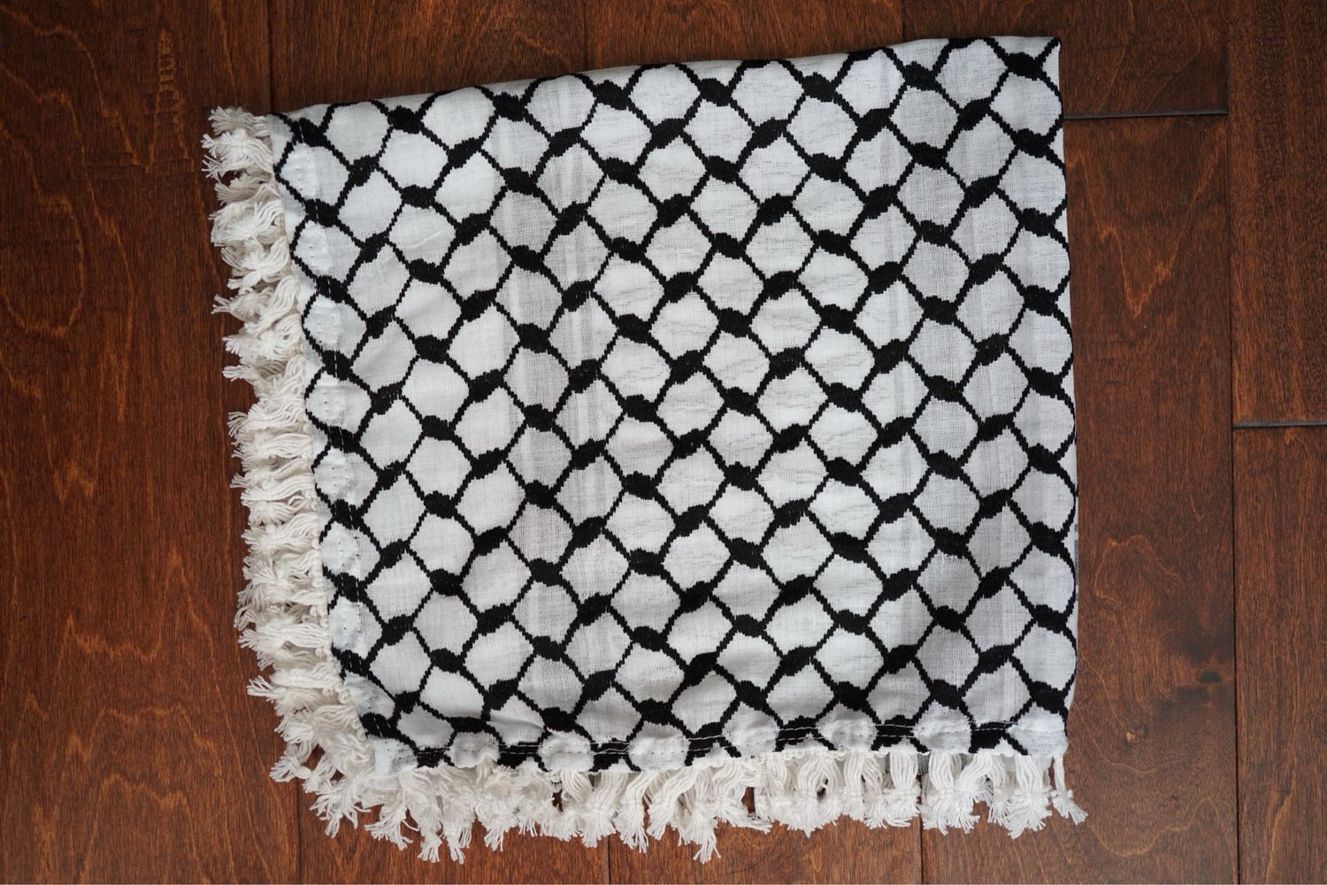 Mini Classic Keffiyeh with Tassels