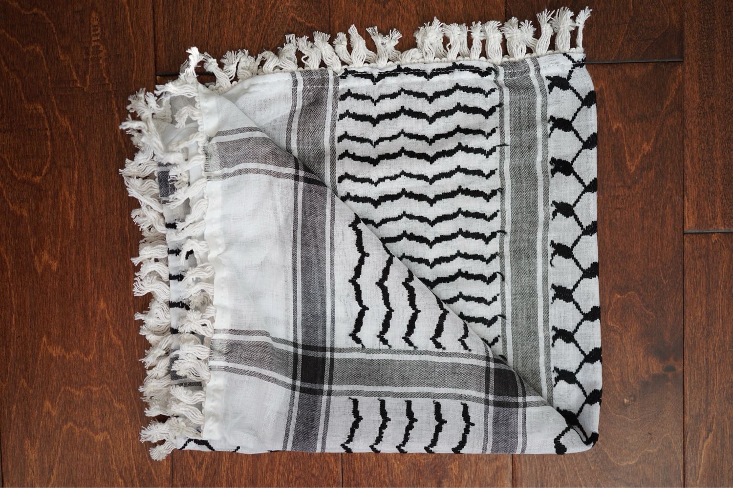 Mini Classic Keffiyeh with Tassels