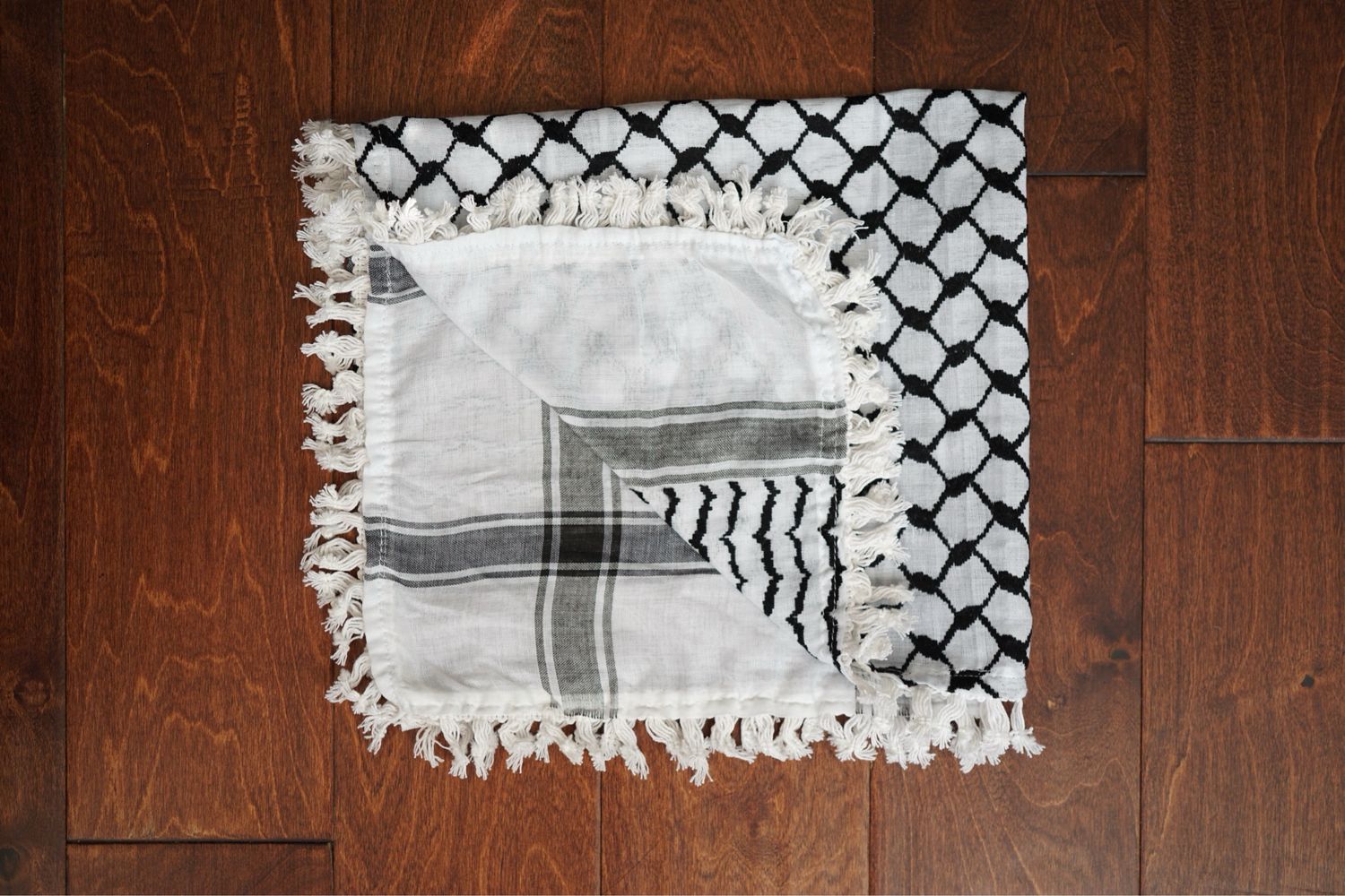 Mini Classic Keffiyeh with Tassels