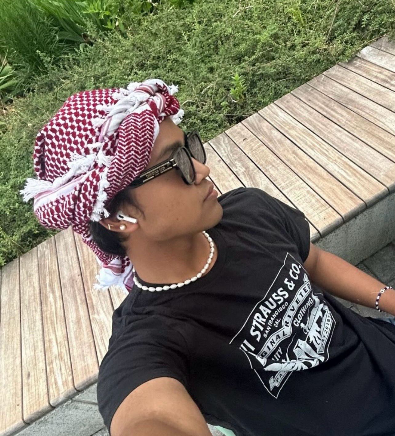 Bordeaux Keffiyeh with Tassels
