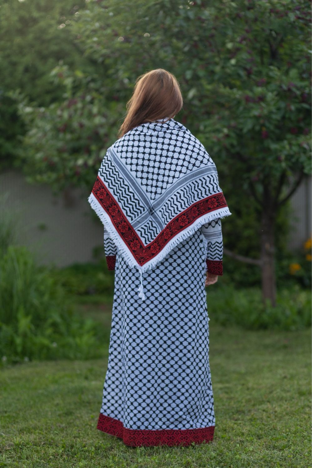 Red Flowers Kufiya Abaya &amp; Kufiya